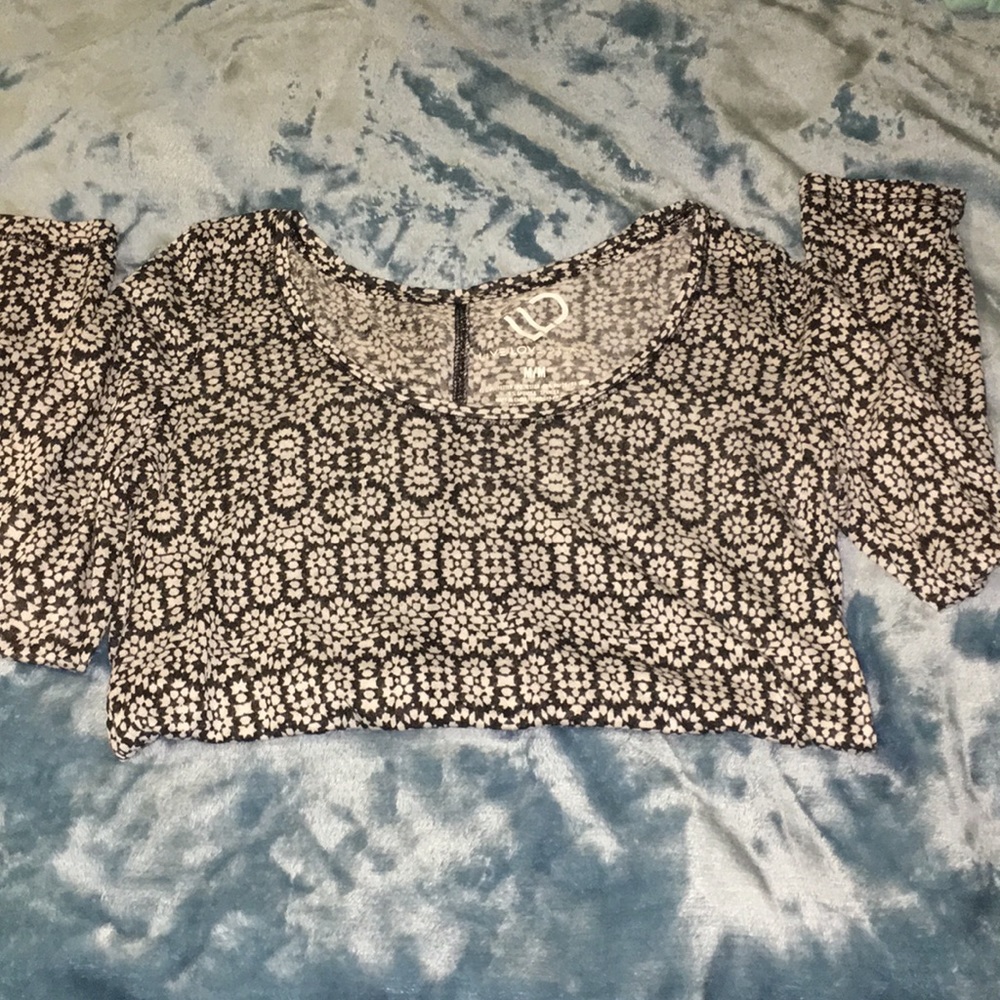 •Thin Aeropostale Long Sleeve Shirt•